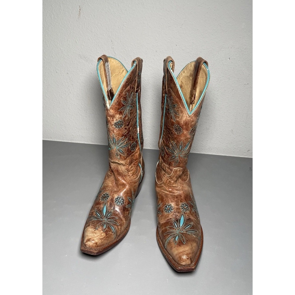 Shyanne Daisy Mae Distressed Leather Cowgirl Boots size 7.5 B